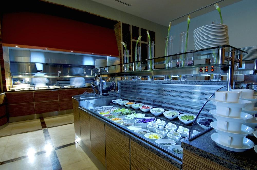 Hilton Garden Inn Riyadh Olaya Zewnętrze zdjęcie