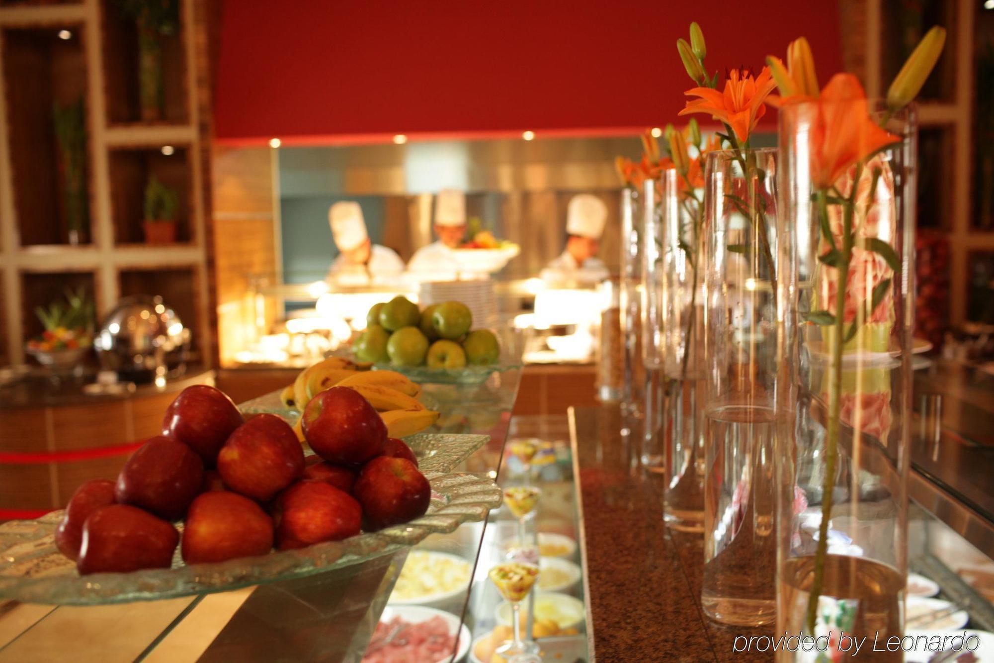 Hilton Garden Inn Riyadh Olaya Restauracja zdjęcie