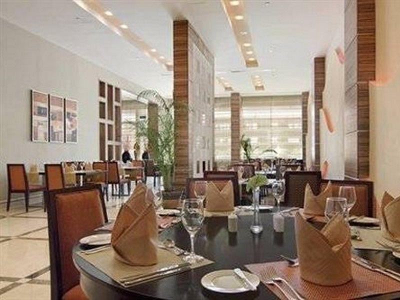 Hilton Garden Inn Riyadh Olaya Zewnętrze zdjęcie
